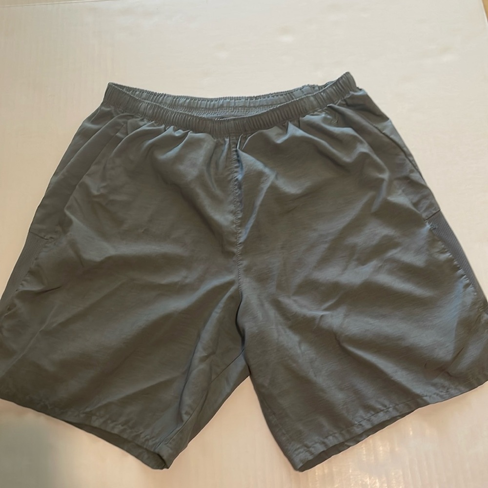 Men’s size small Nike shorts